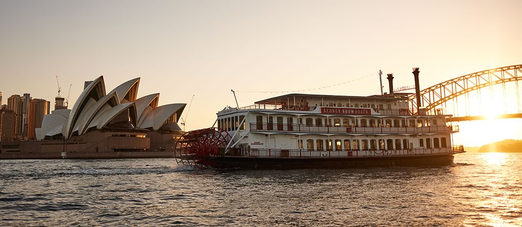 Enjoy the mesmerising views of the iconic attractions from aboard the Showboat.
