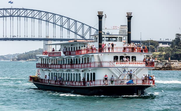 Popular Showboat lunch cruise with a buffet lunch, bottomless drinks & lovely views of Sydney icons